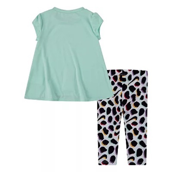 LAST CHANCE! Toddler Girl Nike Tunic Tee & Leggings Set
by Nike - XS - Picture 2 of 5